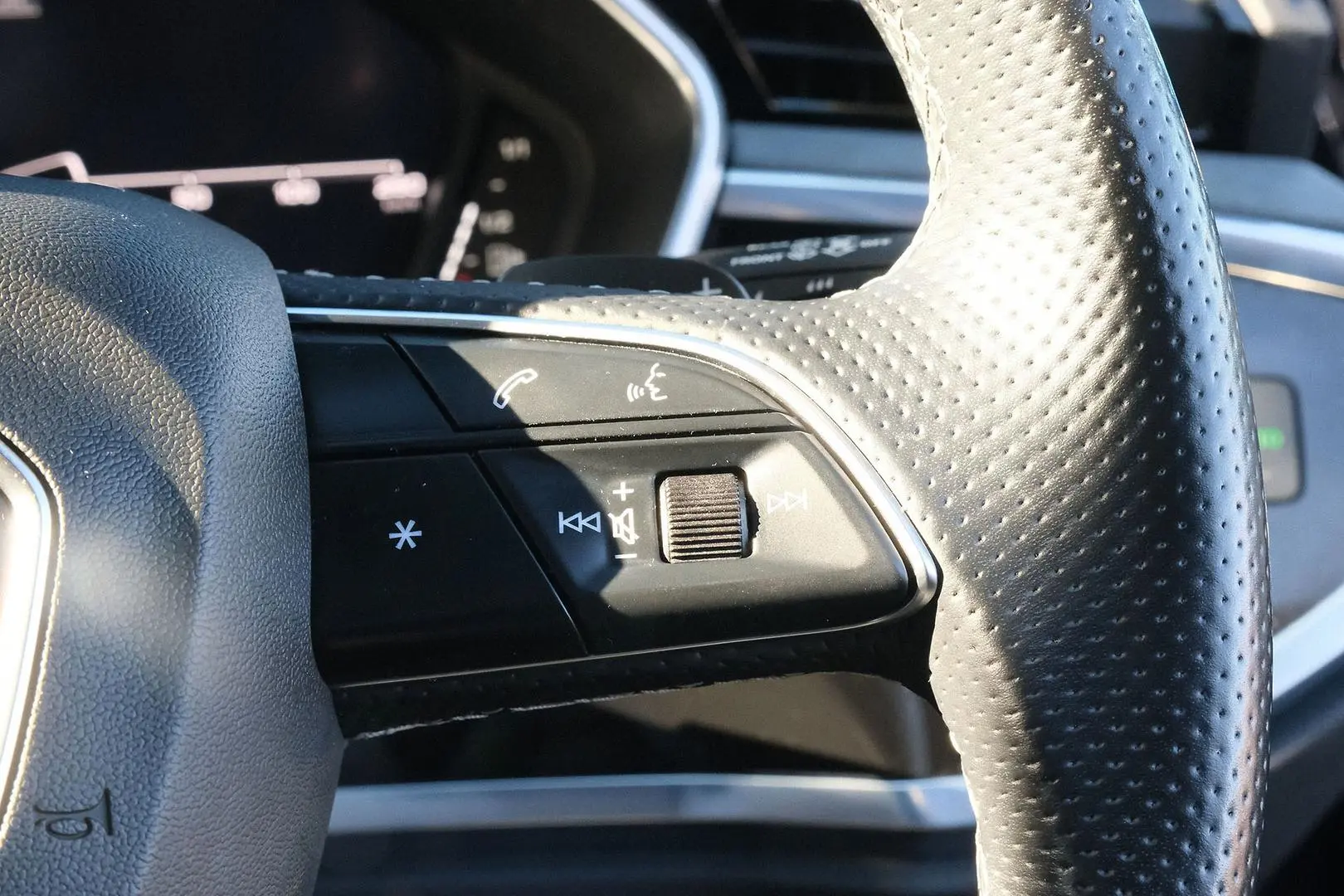 2021 Audi Q3 Gallery Image 15