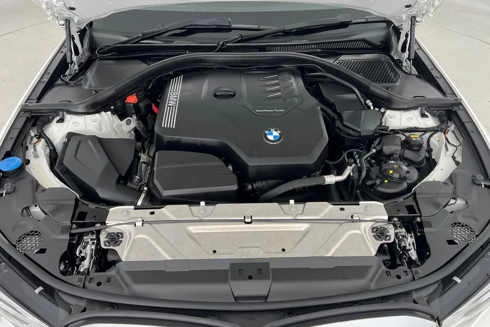 2019 BMW 3 Series Gallery Image 25