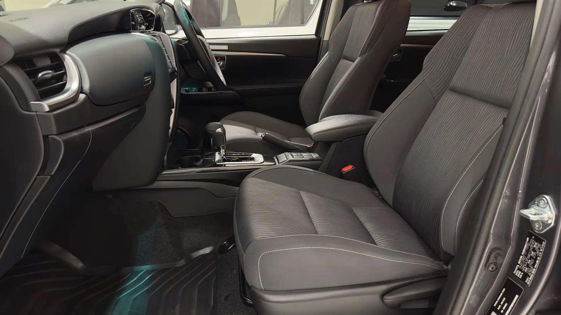 2025 Toyota Fortuner Gallery Image 12