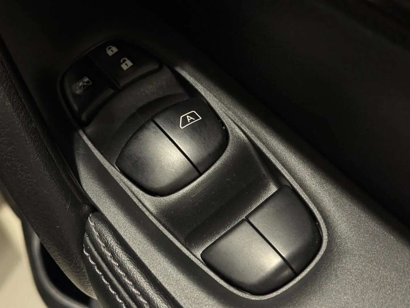 2020 Nissan X-TRAIL Gallery Image 14