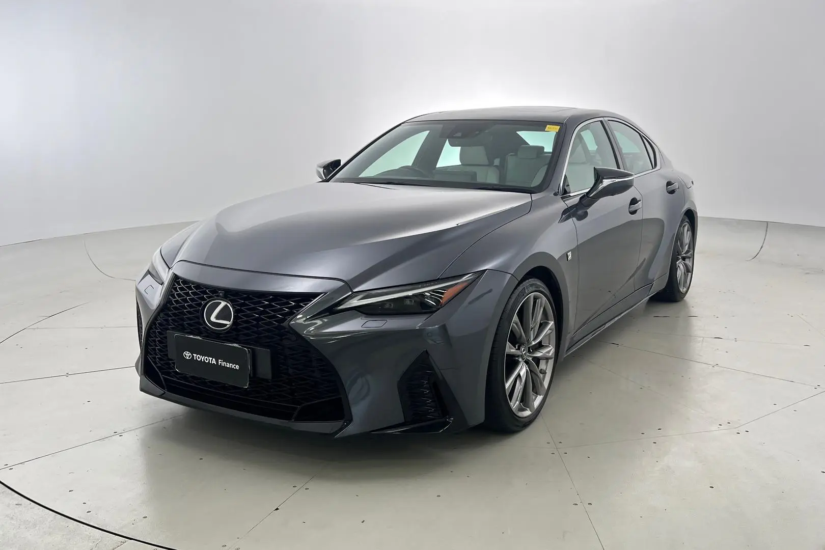 2021 Lexus IS Gallery Image 9
