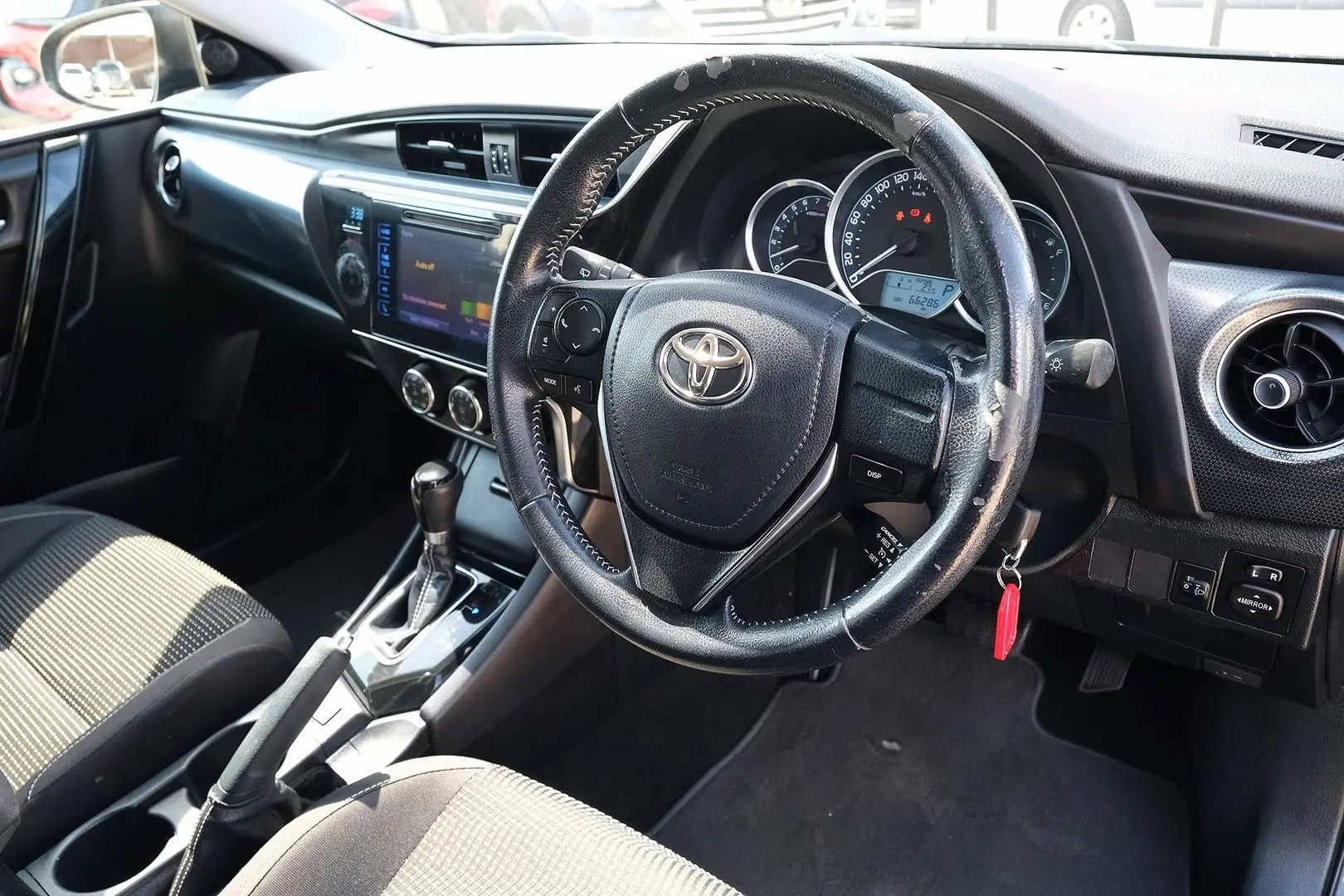 2017 Toyota Corolla Gallery Image 7