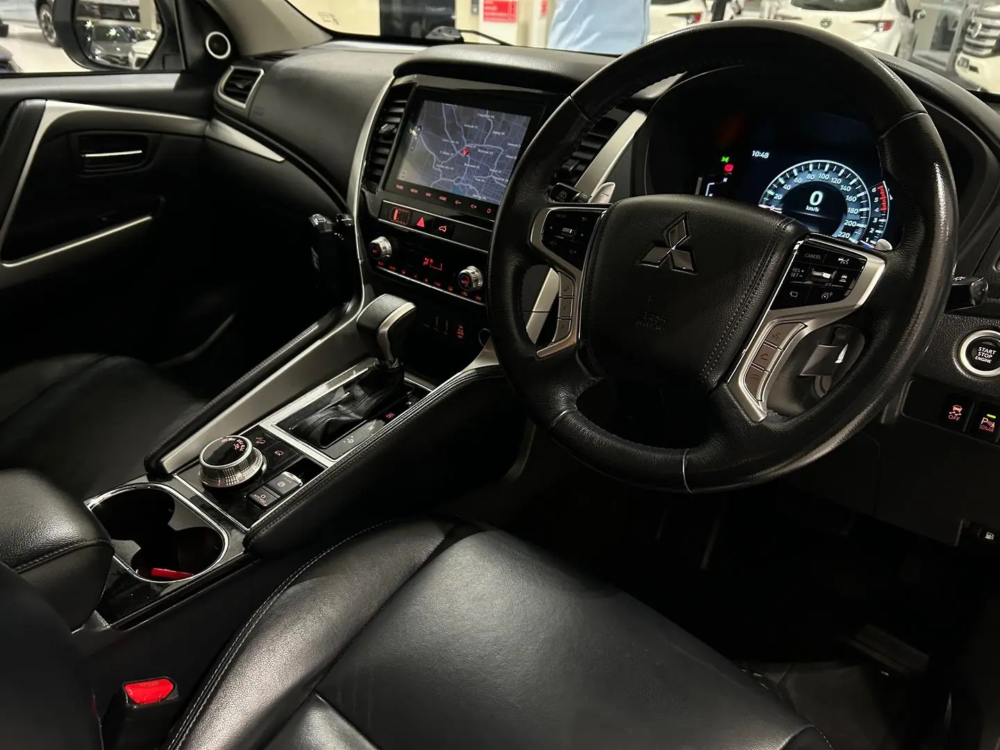 2021 Mitsubishi Pajero Sport Gallery Image 11
