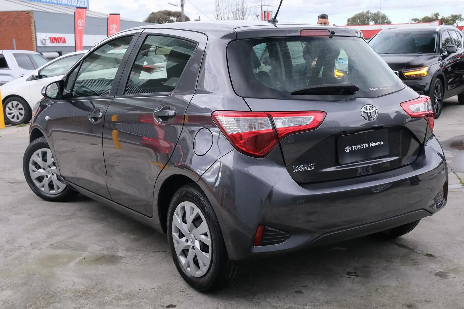 2019 Toyota Yaris Gallery Image 2
