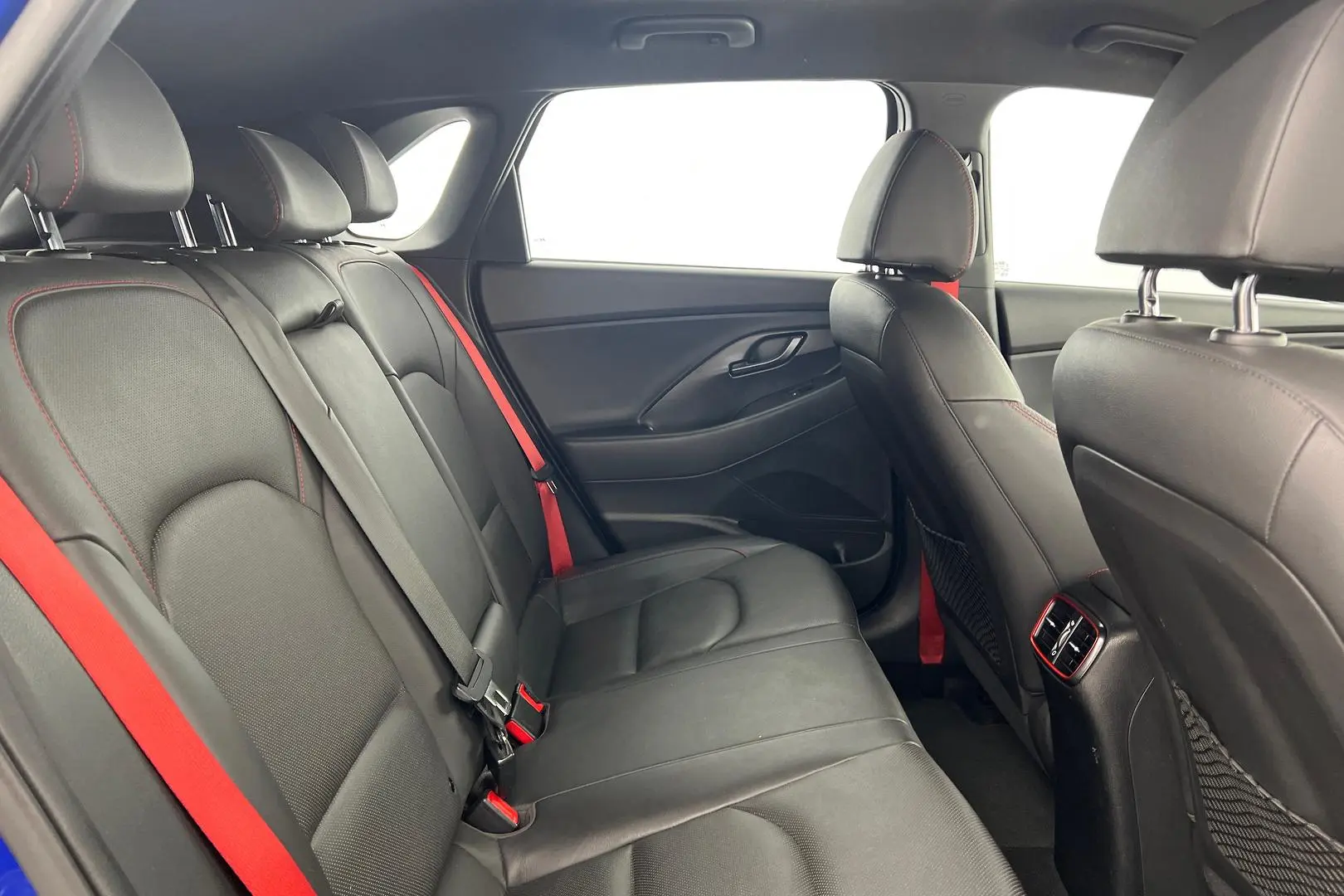 2020 Hyundai i30 Gallery Image 13