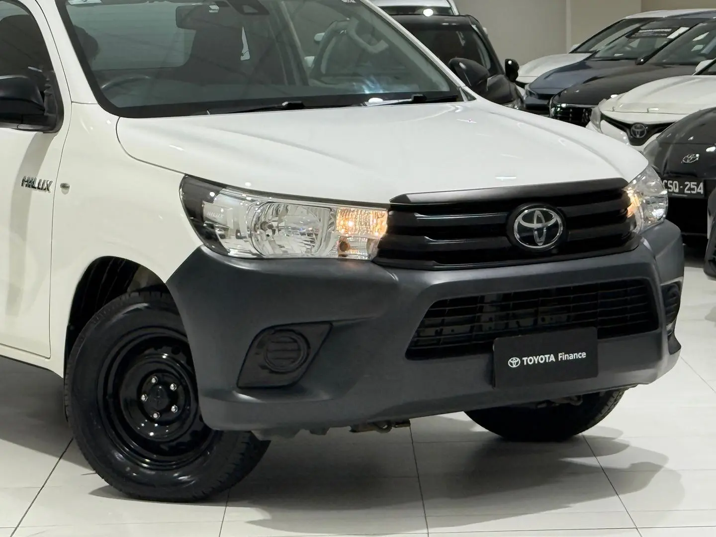 2019 Toyota Hilux Gallery Image 3