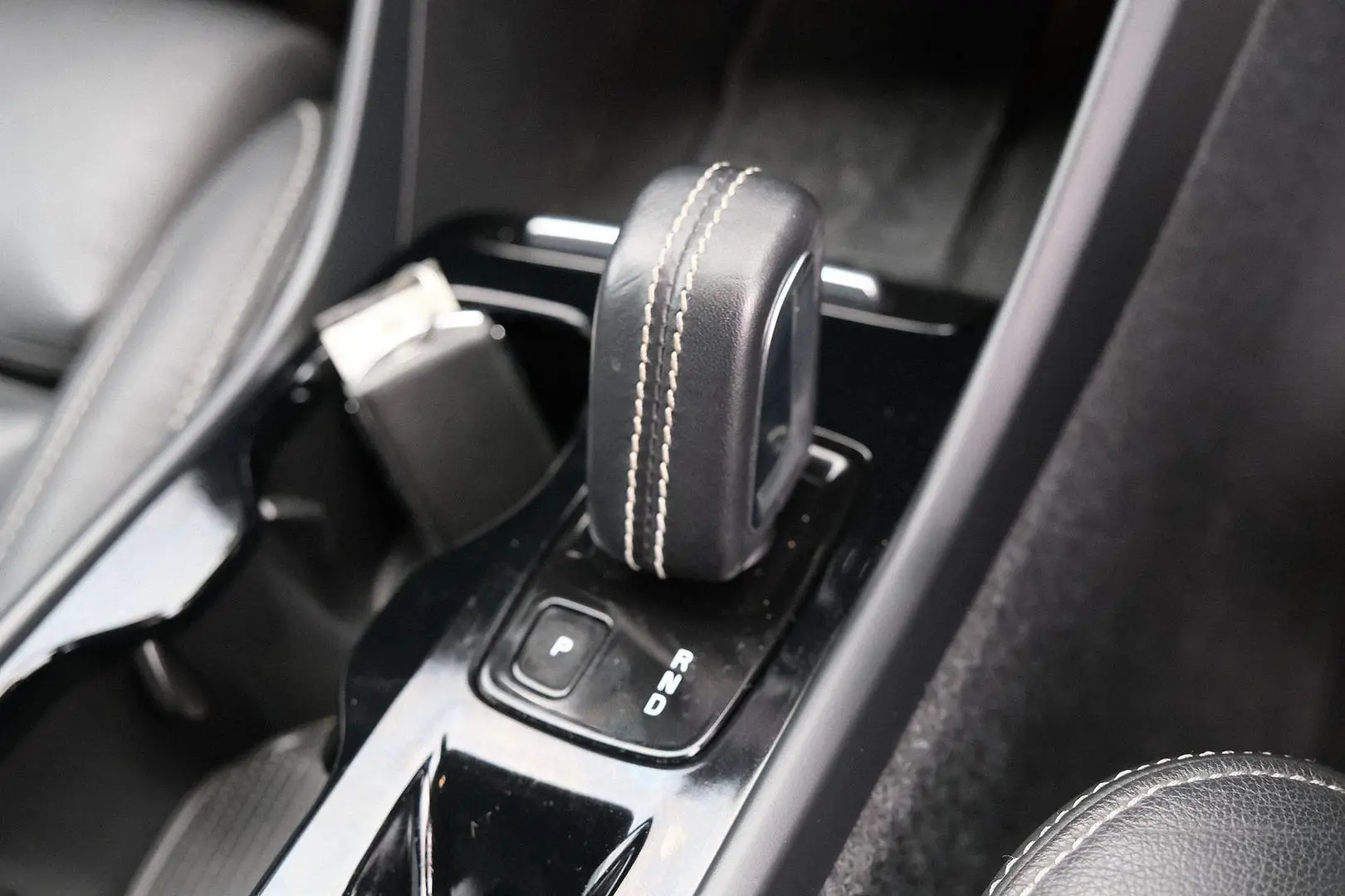 2020 Volvo XC40 Gallery Image 15