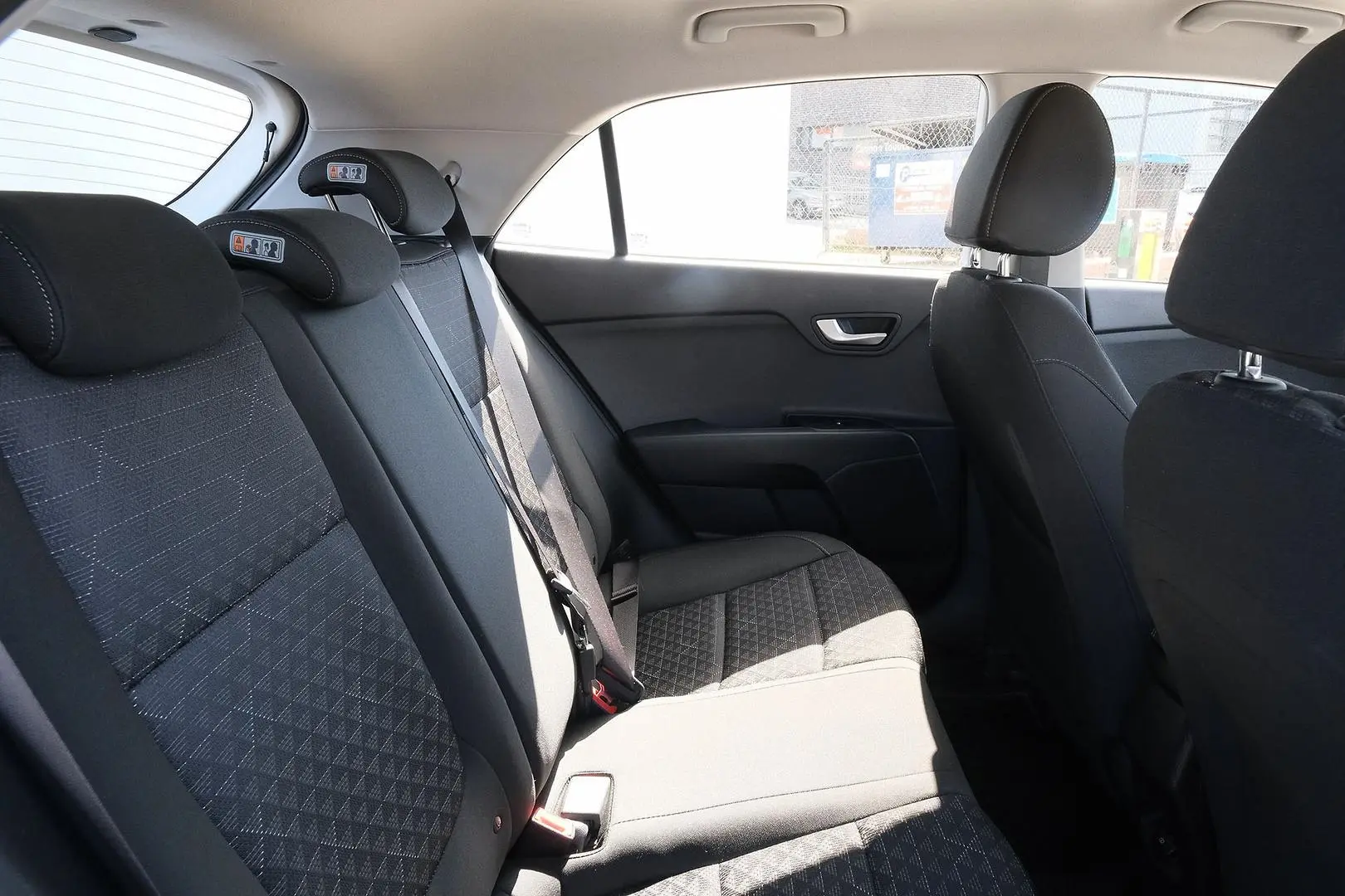 2020 Kia Rio Gallery Image 11