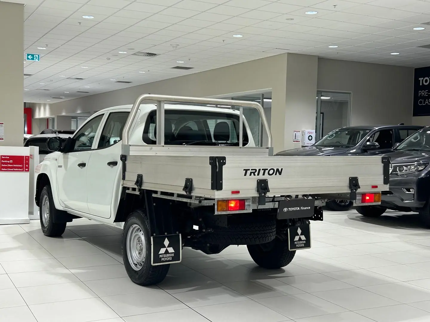 2021 Mitsubishi Triton Gallery Image 8