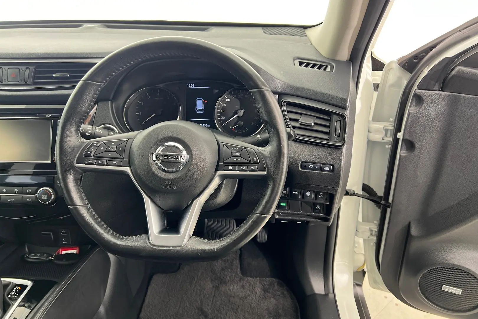 2019 Nissan X-TRAIL Image 15