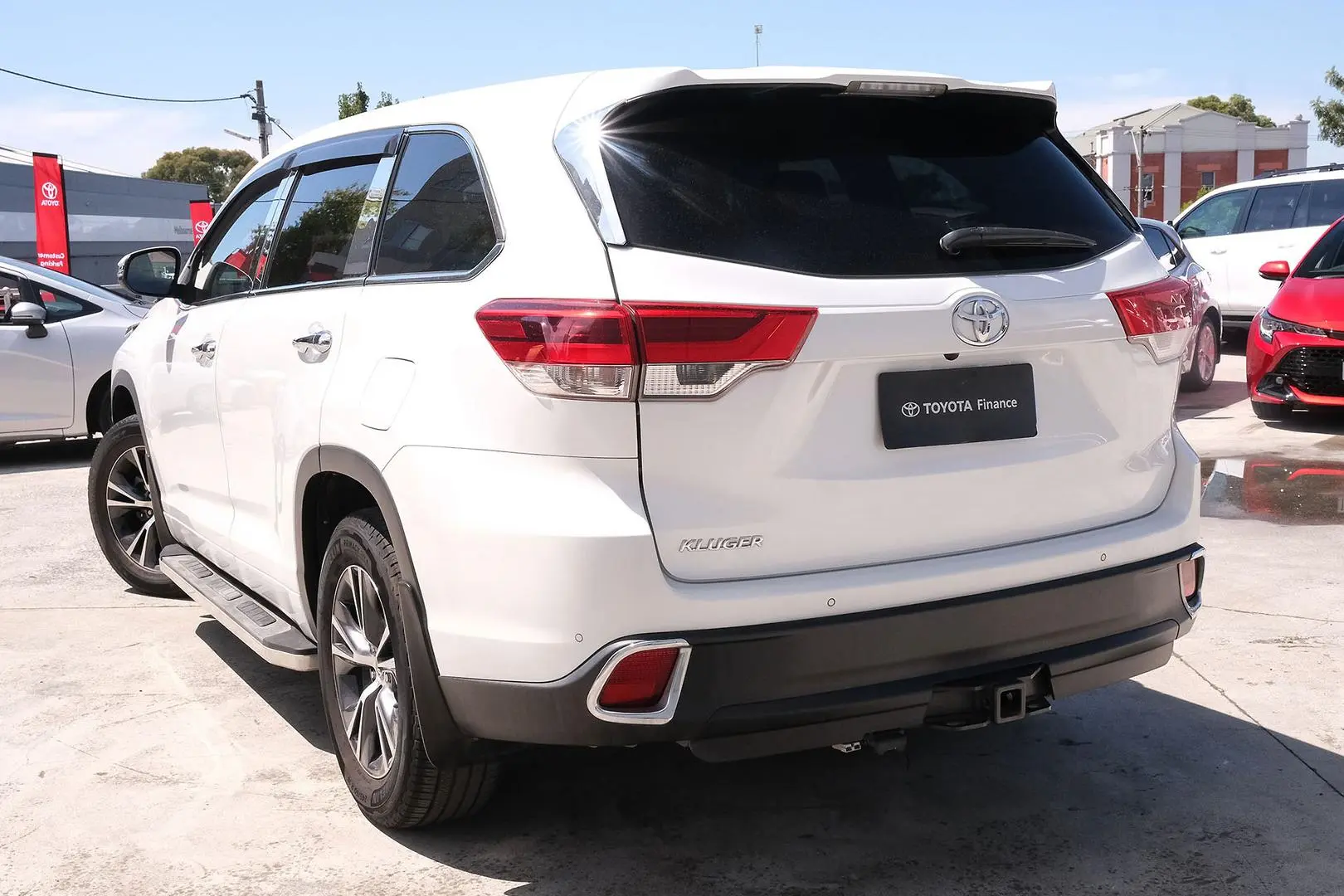 2018 Toyota Kluger Gallery Image 2