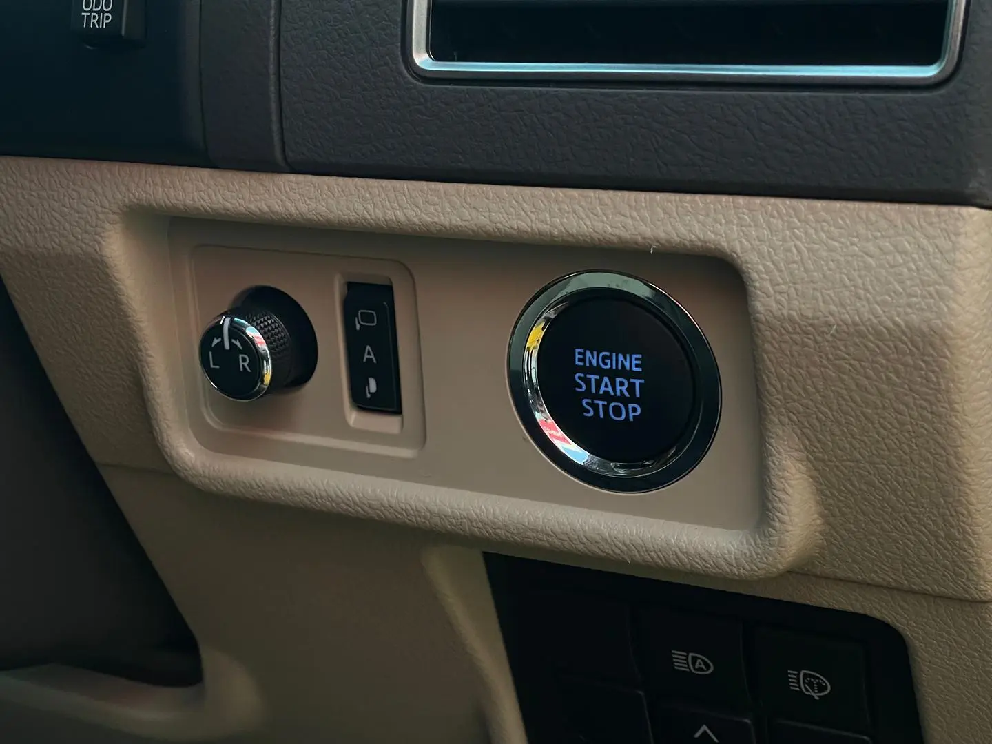 2023 Toyota Landcruiser Prado Gallery Image 21