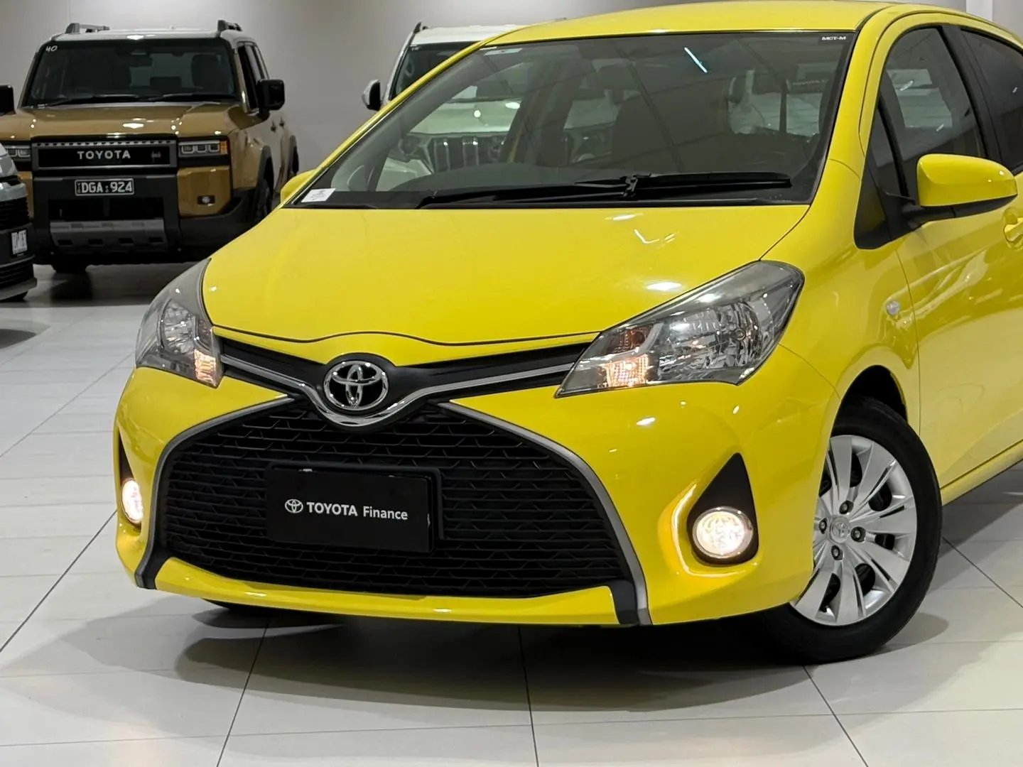 2016 Toyota Yaris Gallery Image 7