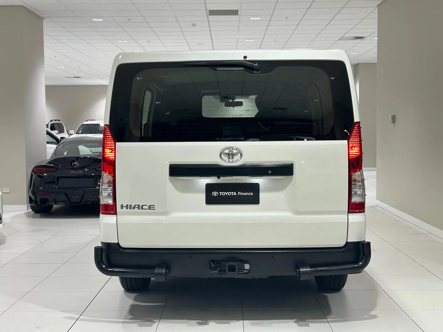 2021 Toyota Hiace Gallery Image 9