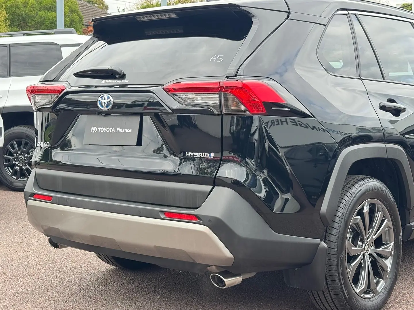 2024 Toyota RAV4 Gallery Image 5