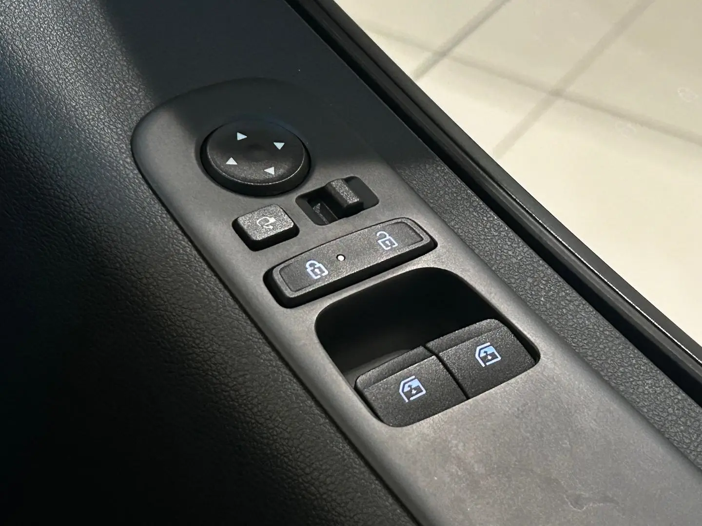 2021 Hyundai STARIA Gallery Image 23