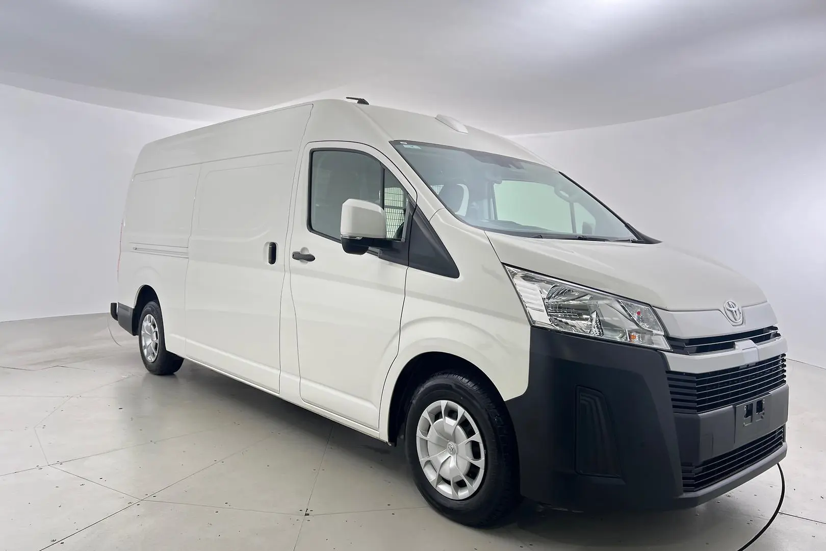 2022 Toyota Hiace Gallery Image 1