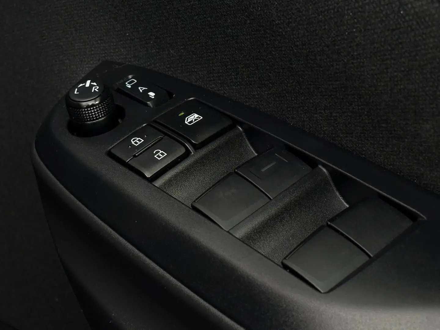 2022 Toyota Yaris Gallery Image 23