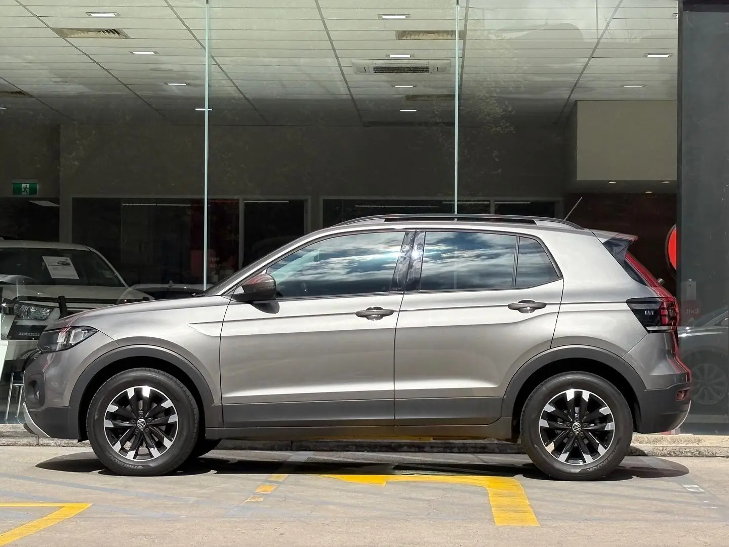 2021 Volkswagen T-Cross Gallery Image 5