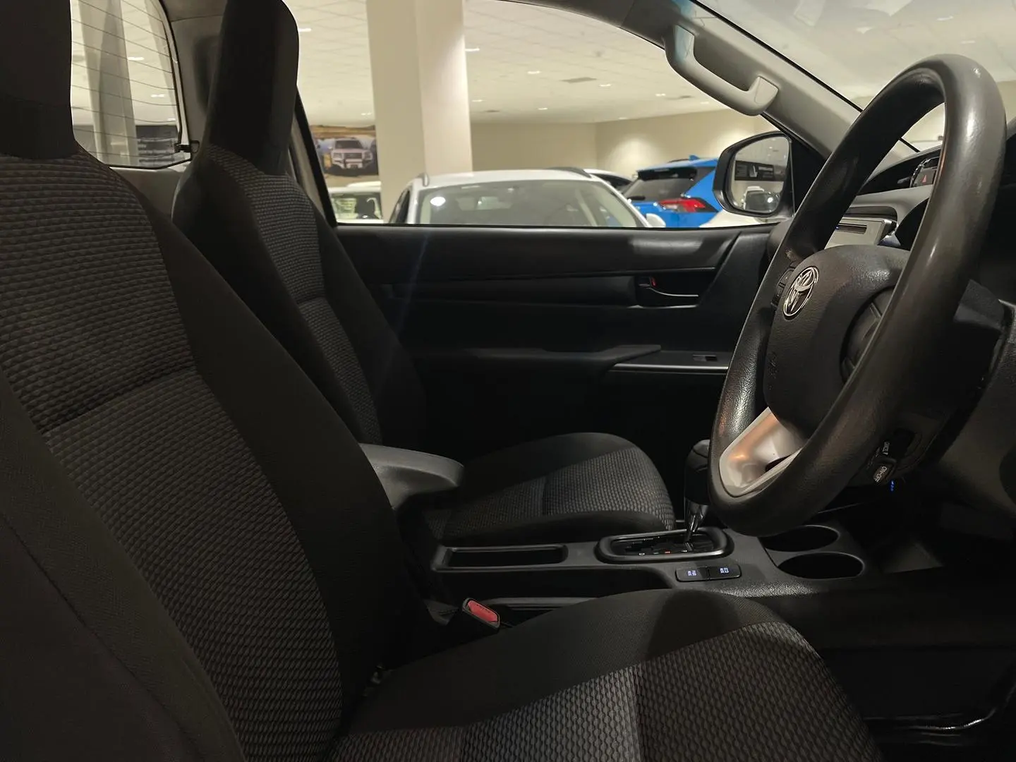 2020 Toyota Hilux Gallery Image 10