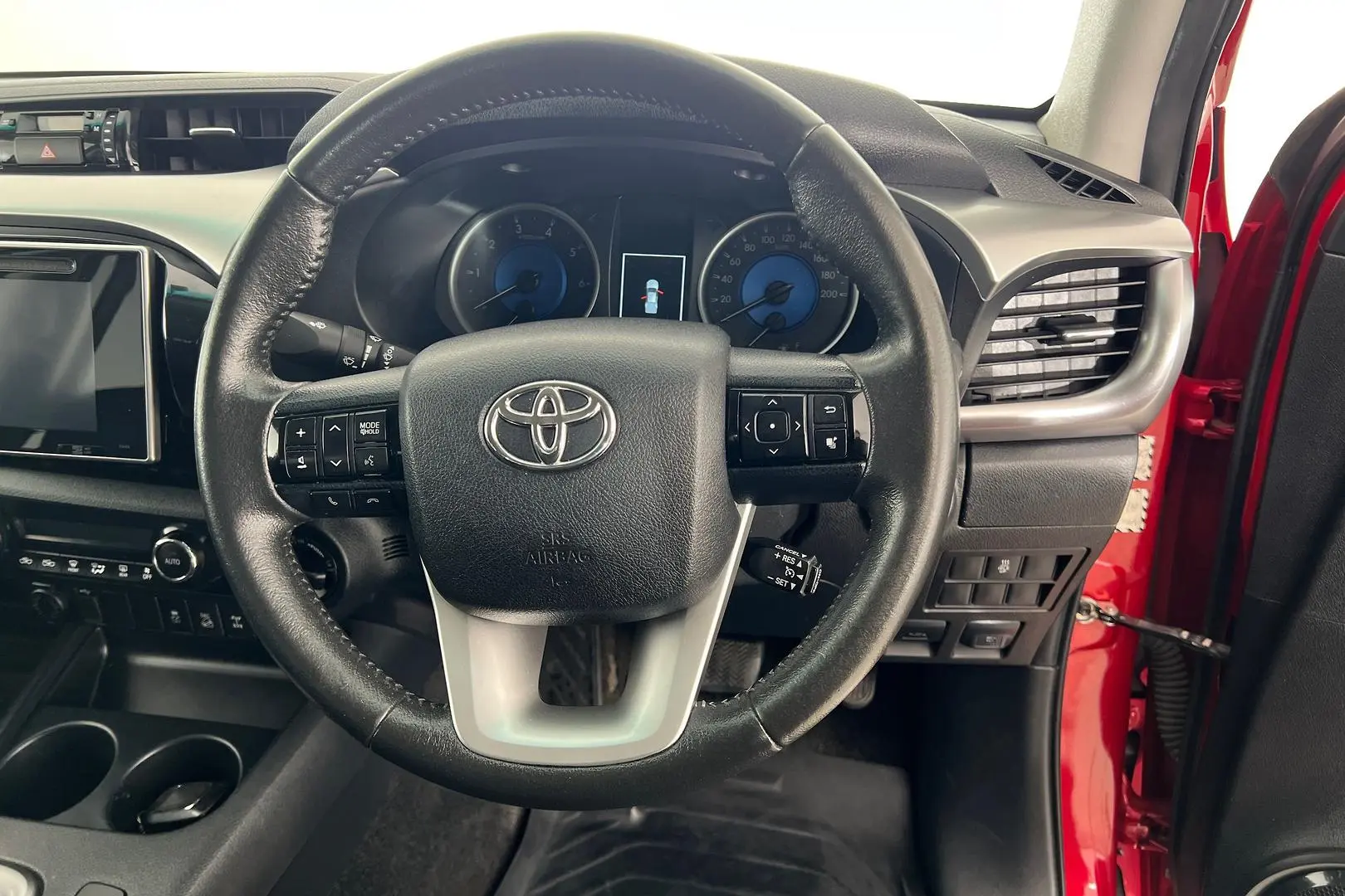 2016 Toyota Hilux Gallery Image 17