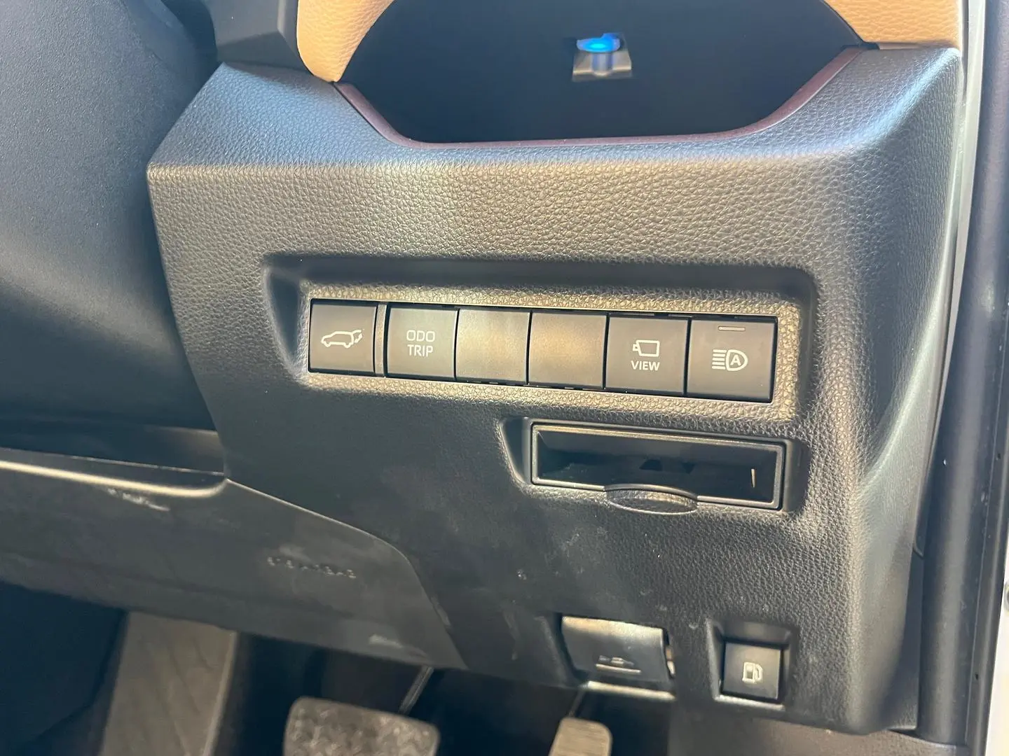 2024 Toyota RAV4 Gallery Image 17