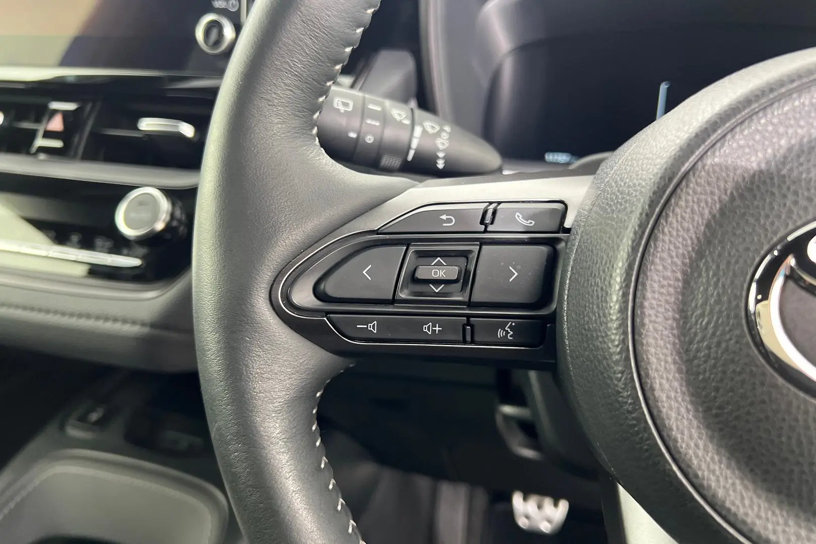 2023 Toyota Corolla Gallery Image 9
