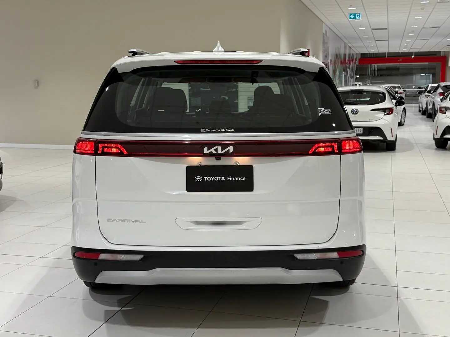 2022 Kia Carnival Gallery Image 9