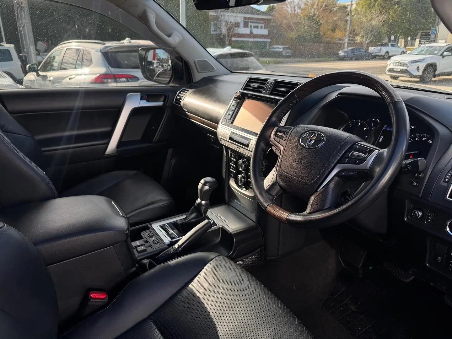 2019 Toyota Landcruiser Prado Gallery Image 11