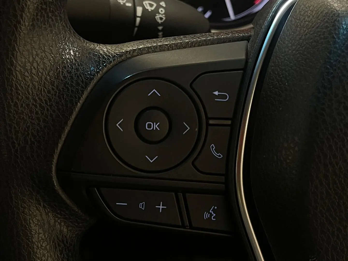 2021 Toyota Camry Gallery Image 21