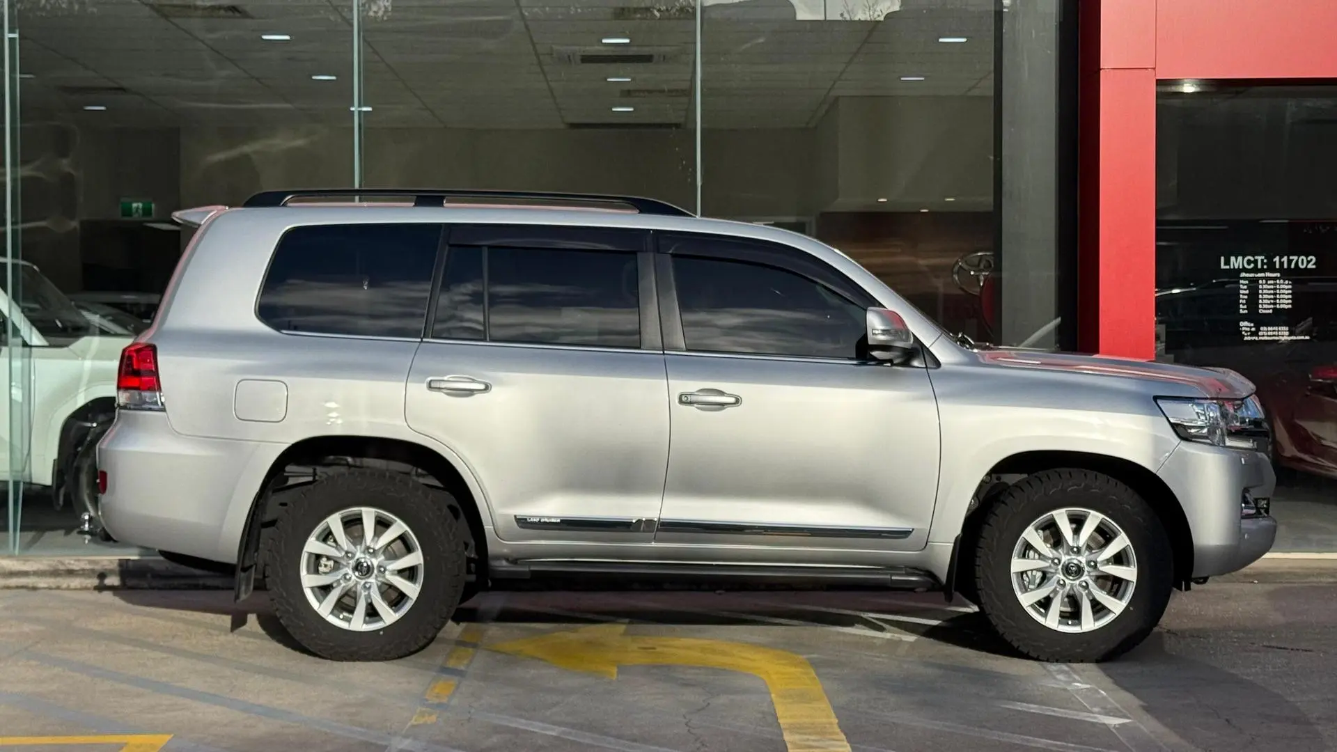 2020 Toyota Landcruiser Gallery Image 6