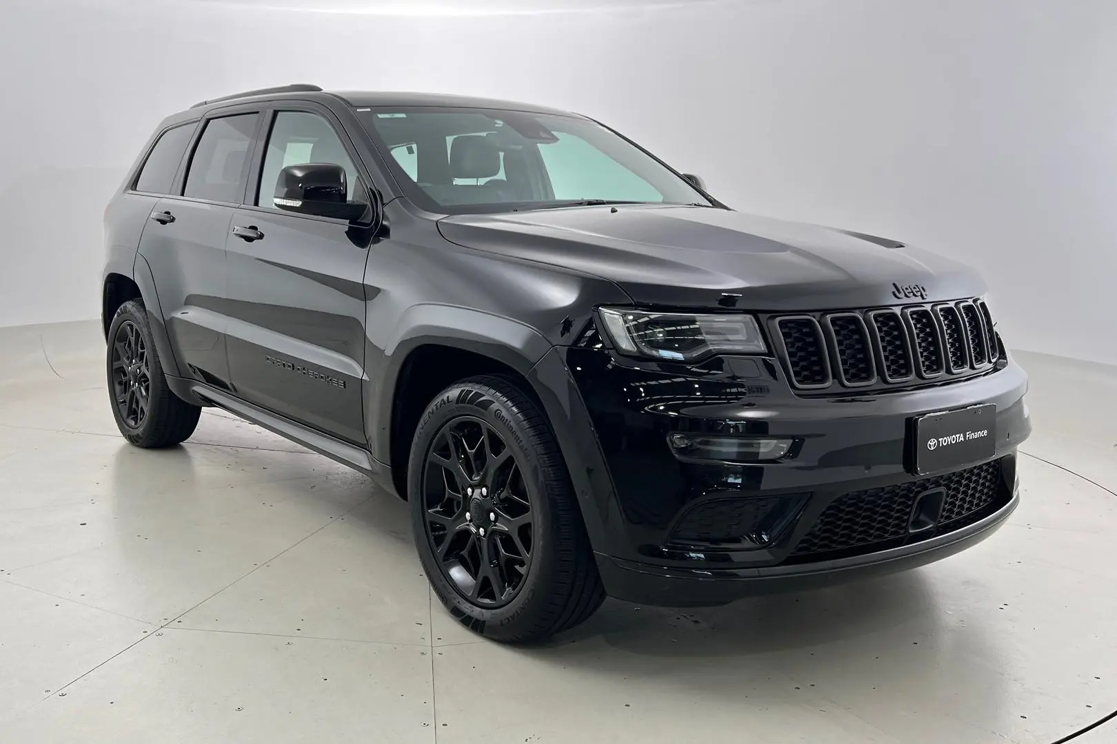 2021 Jeep Grand Cherokee Gallery Image 1