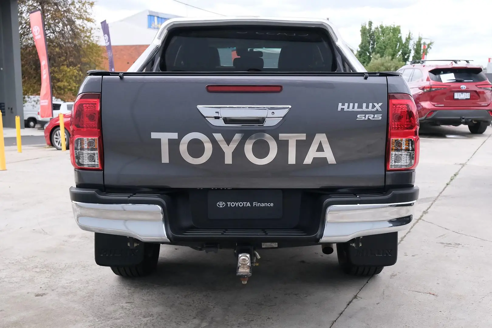 2020 Toyota Hilux Gallery Image 2