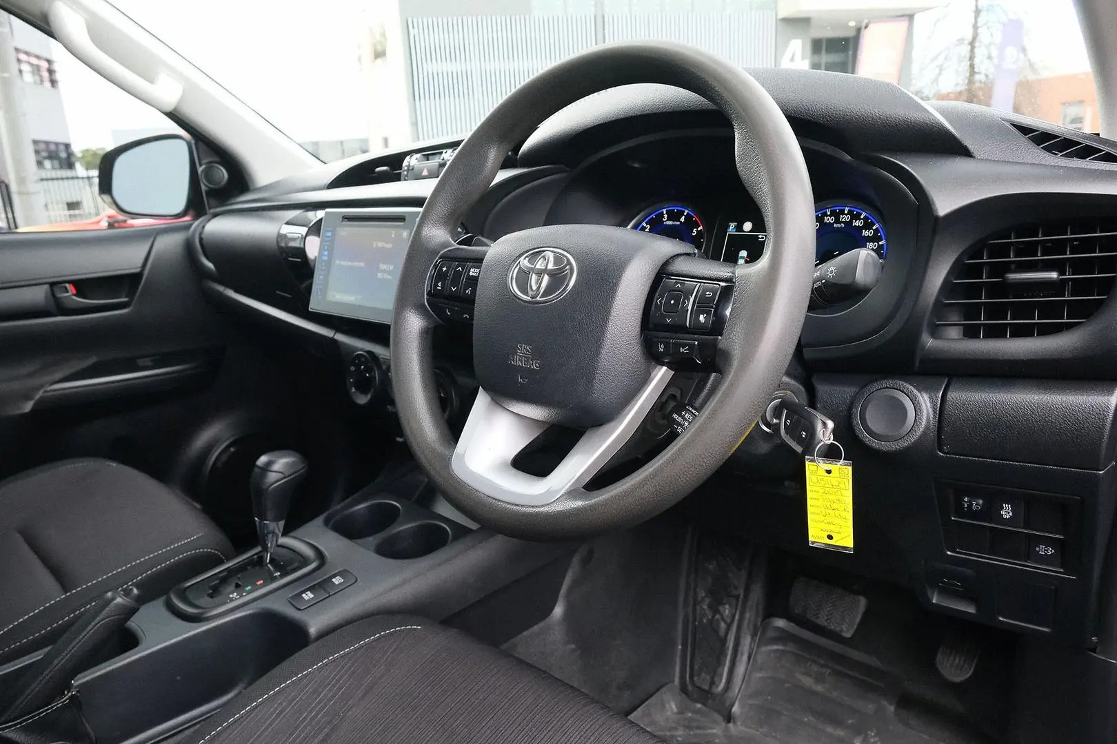 2019 Toyota Hilux Gallery Image 7