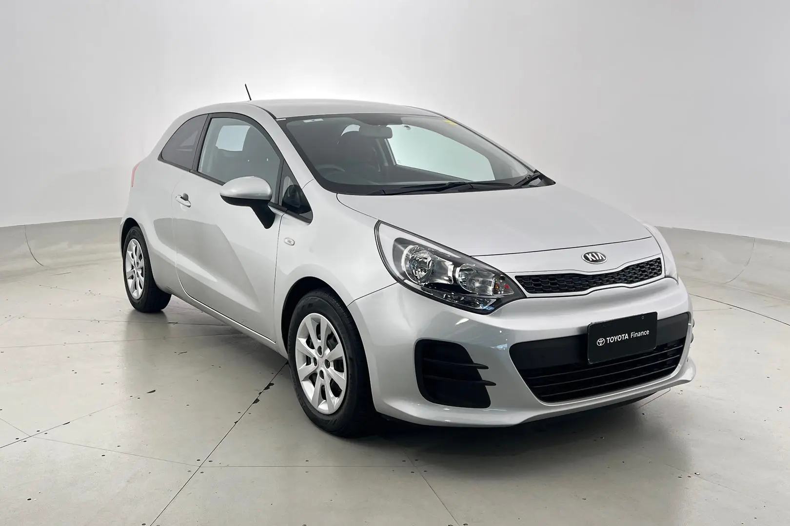 2016 Kia Rio Gallery Image 1