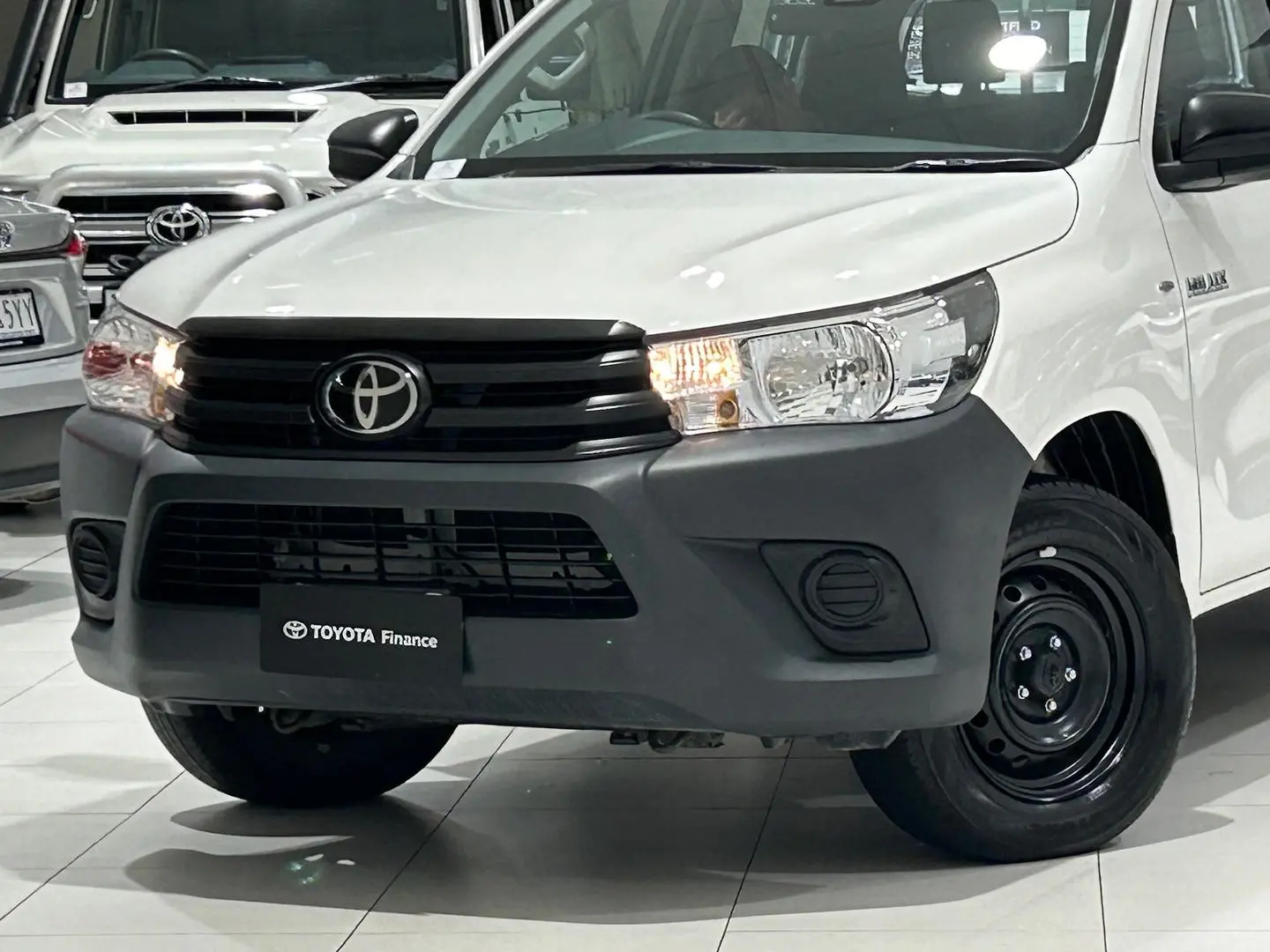 2022 Toyota Hilux Gallery Image 6