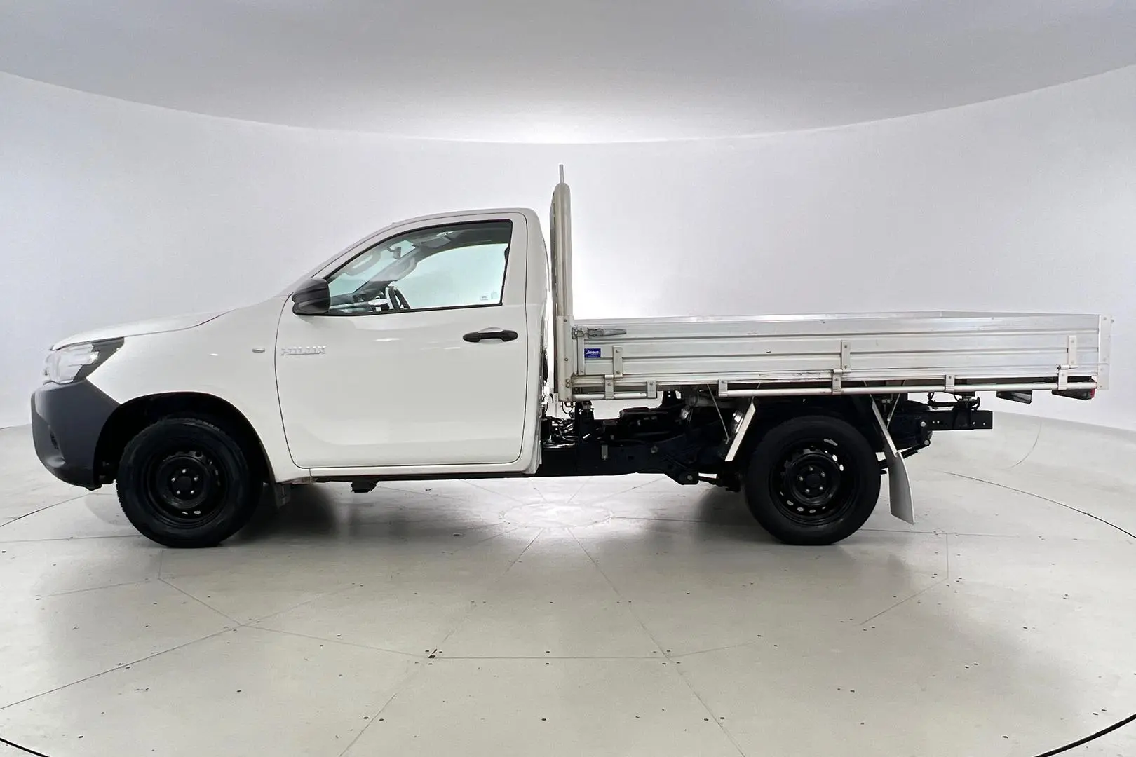 2021 Toyota Hilux Gallery Image 9