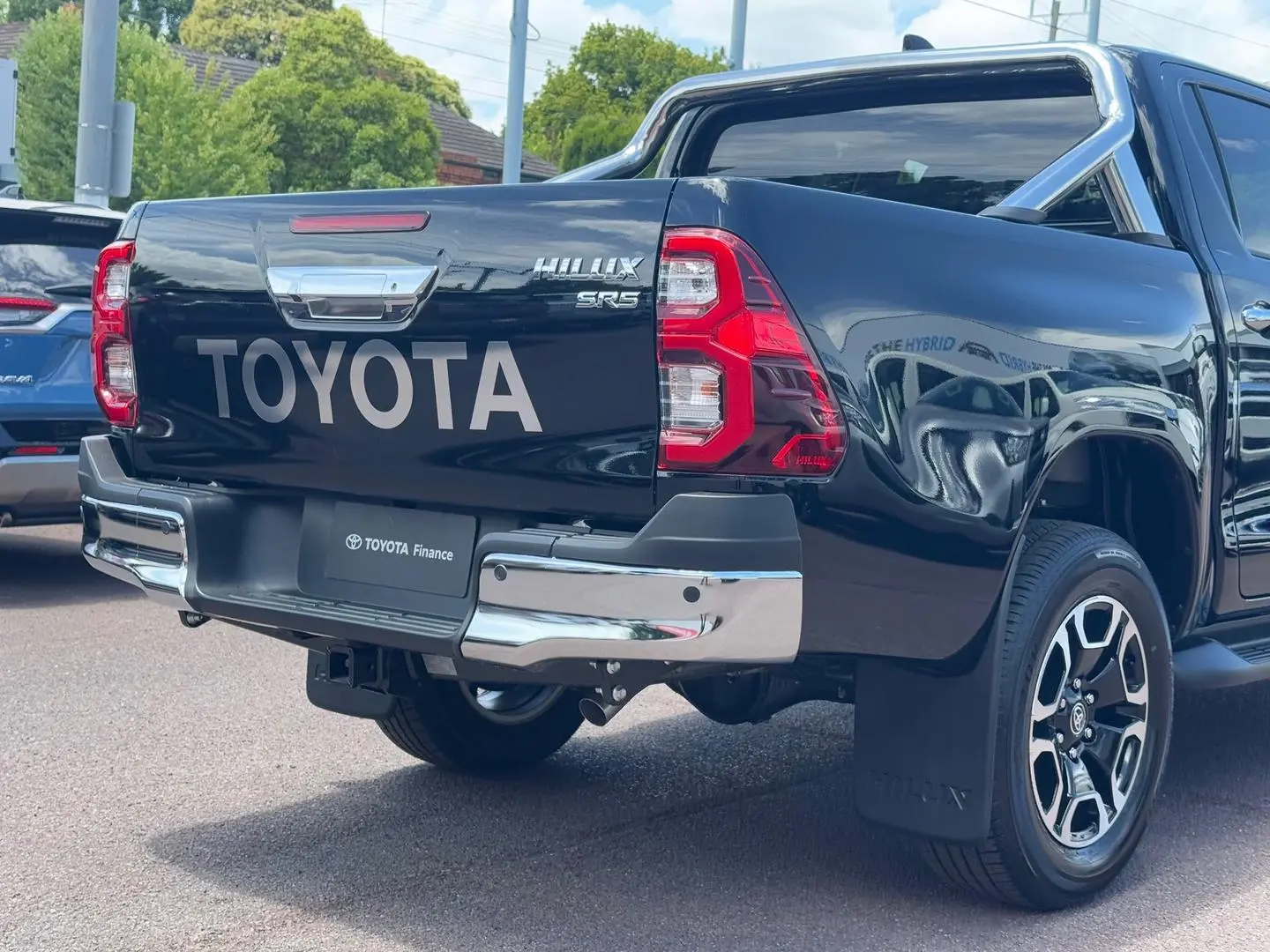 2023 Toyota Hilux Gallery Image 5