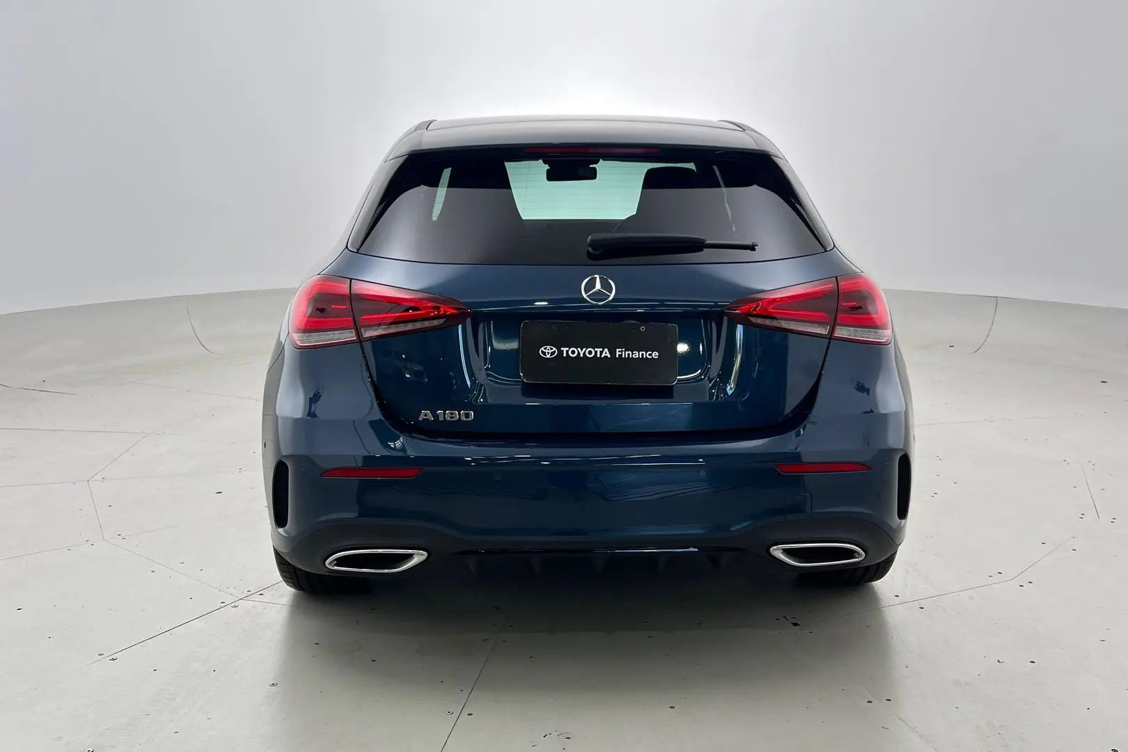 2022 Mercedes-Benz A-Class Gallery Image 3