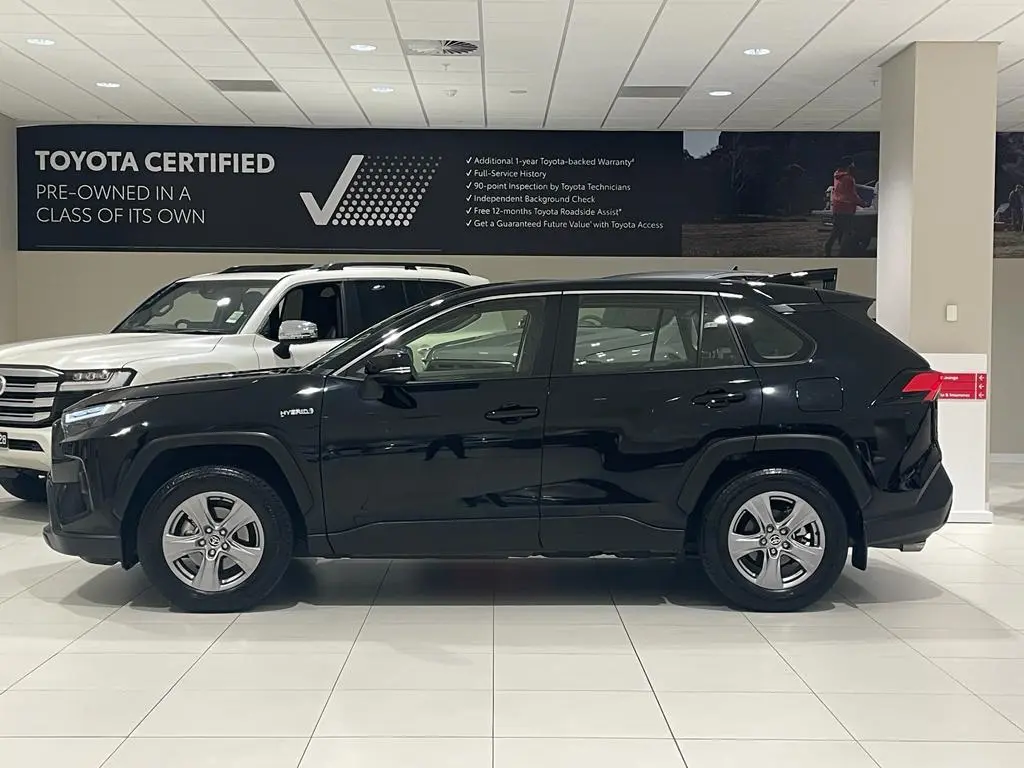 2022 Toyota RAV4 Gallery Image 6