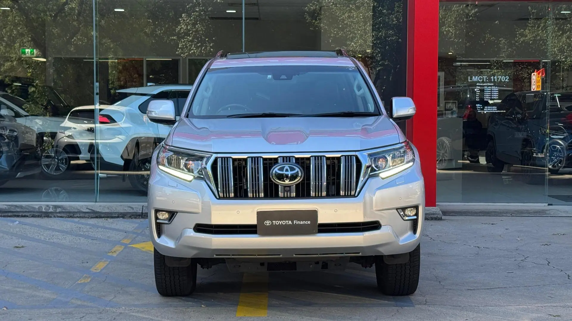 2023 Toyota Landcruiser Prado Gallery Image 11