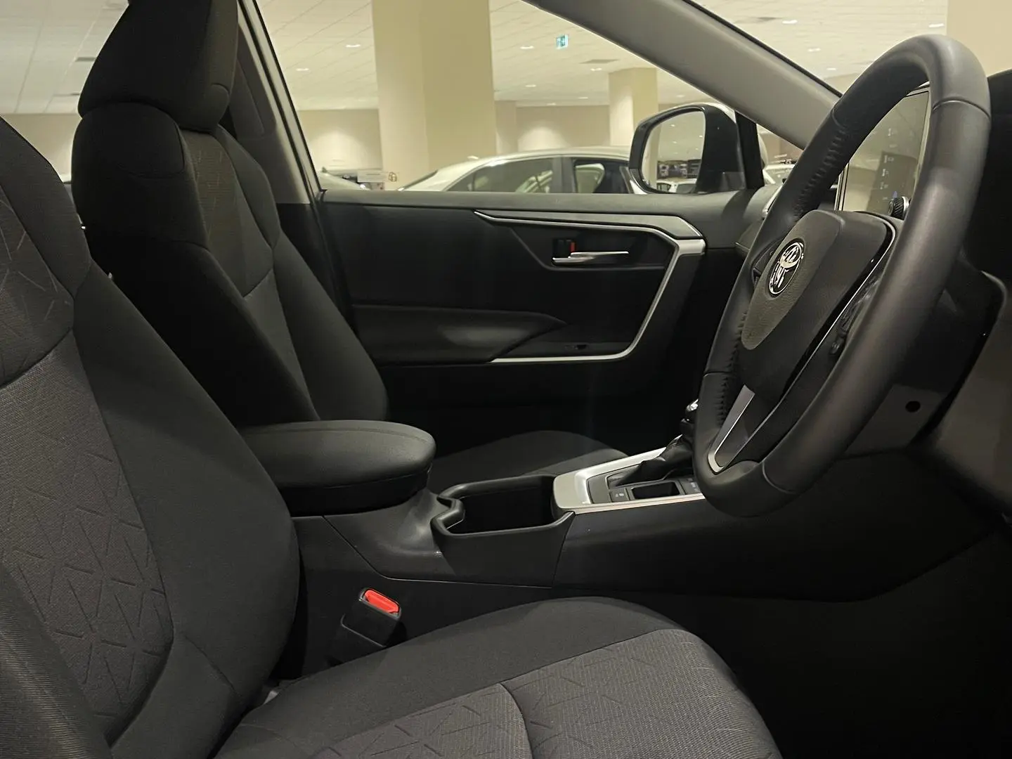 2024 Toyota RAV4 Gallery Image 12