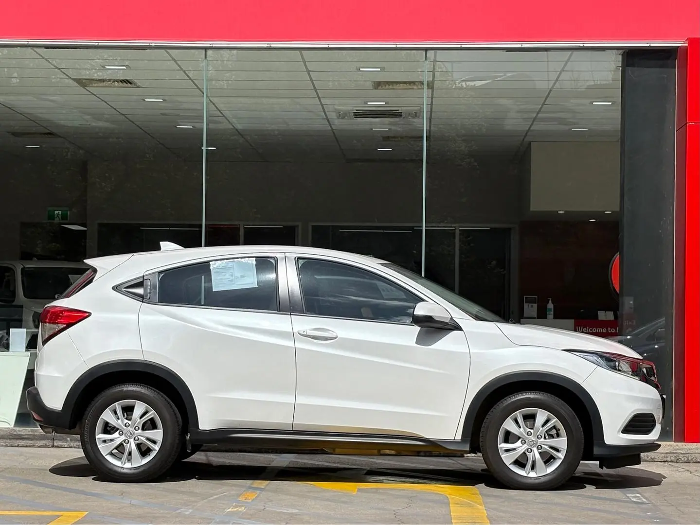 2021 Honda HR-V Gallery Image 2