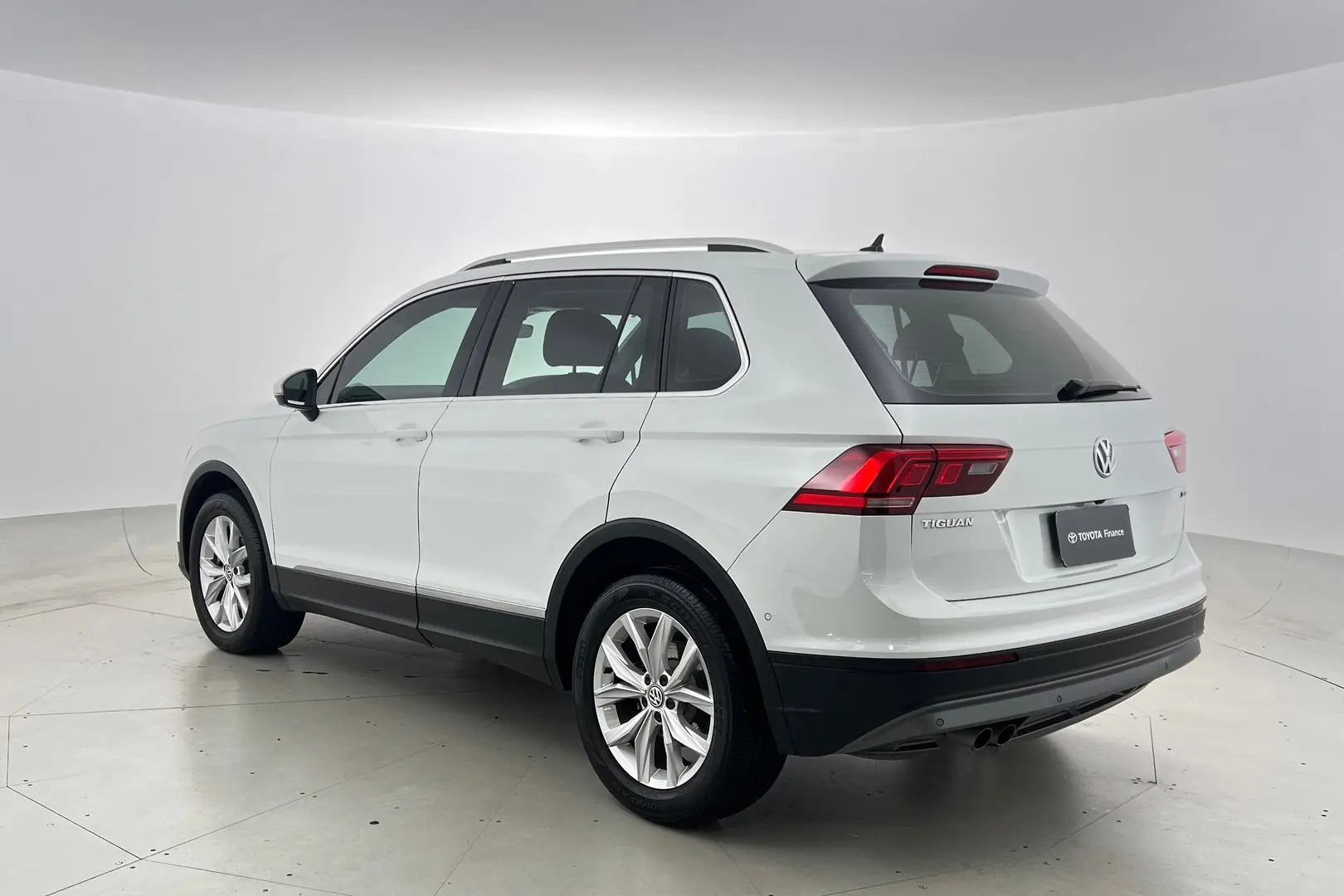 2019 Volkswagen Tiguan Gallery Image 7