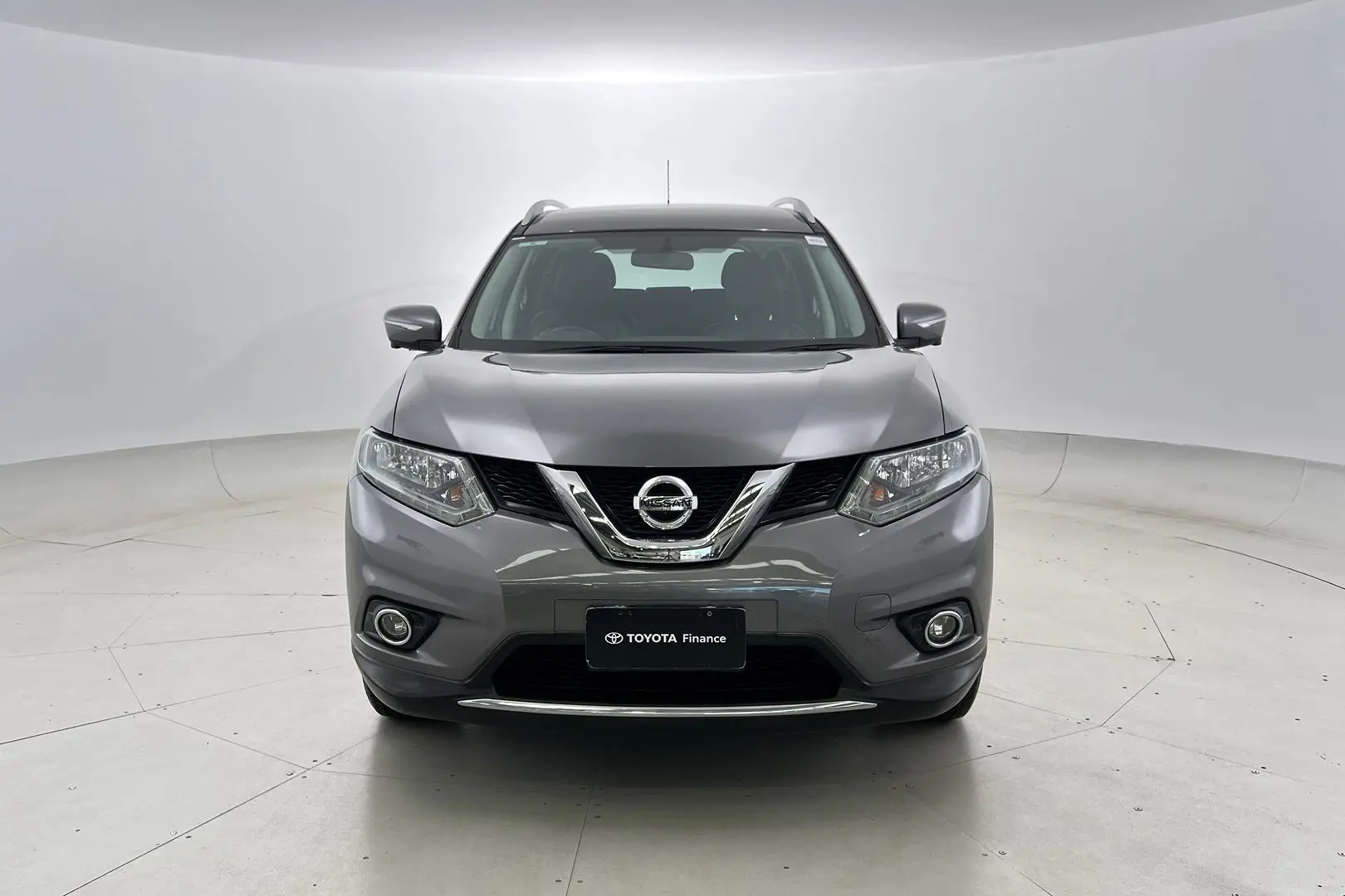 2015 Nissan X-Trail Gallery Image 9