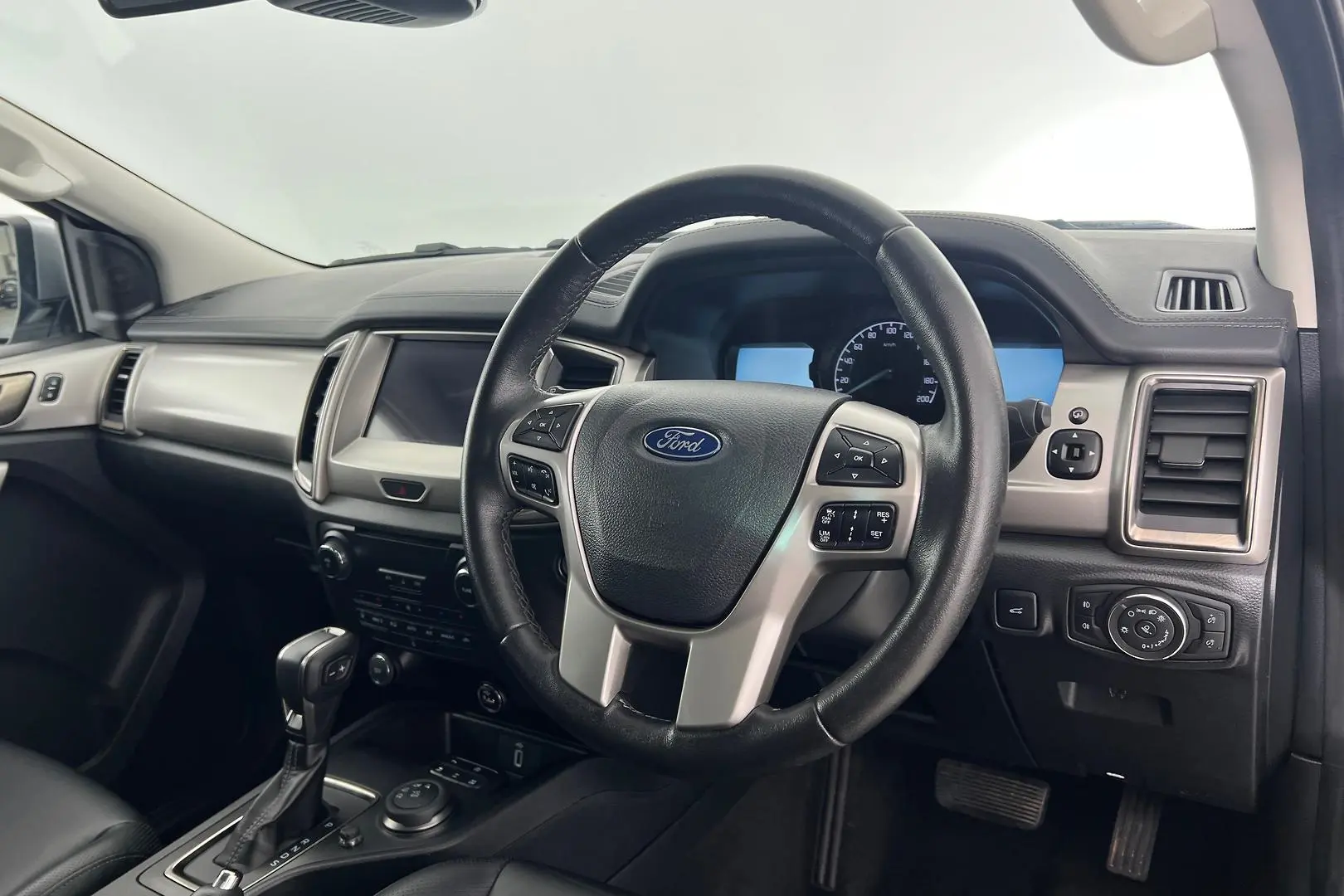 2020 Ford Everest Gallery Image 12