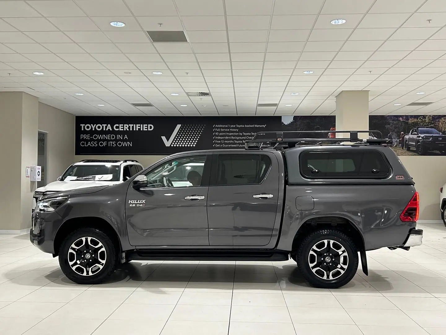 2022 Toyota Hilux Gallery Image 6