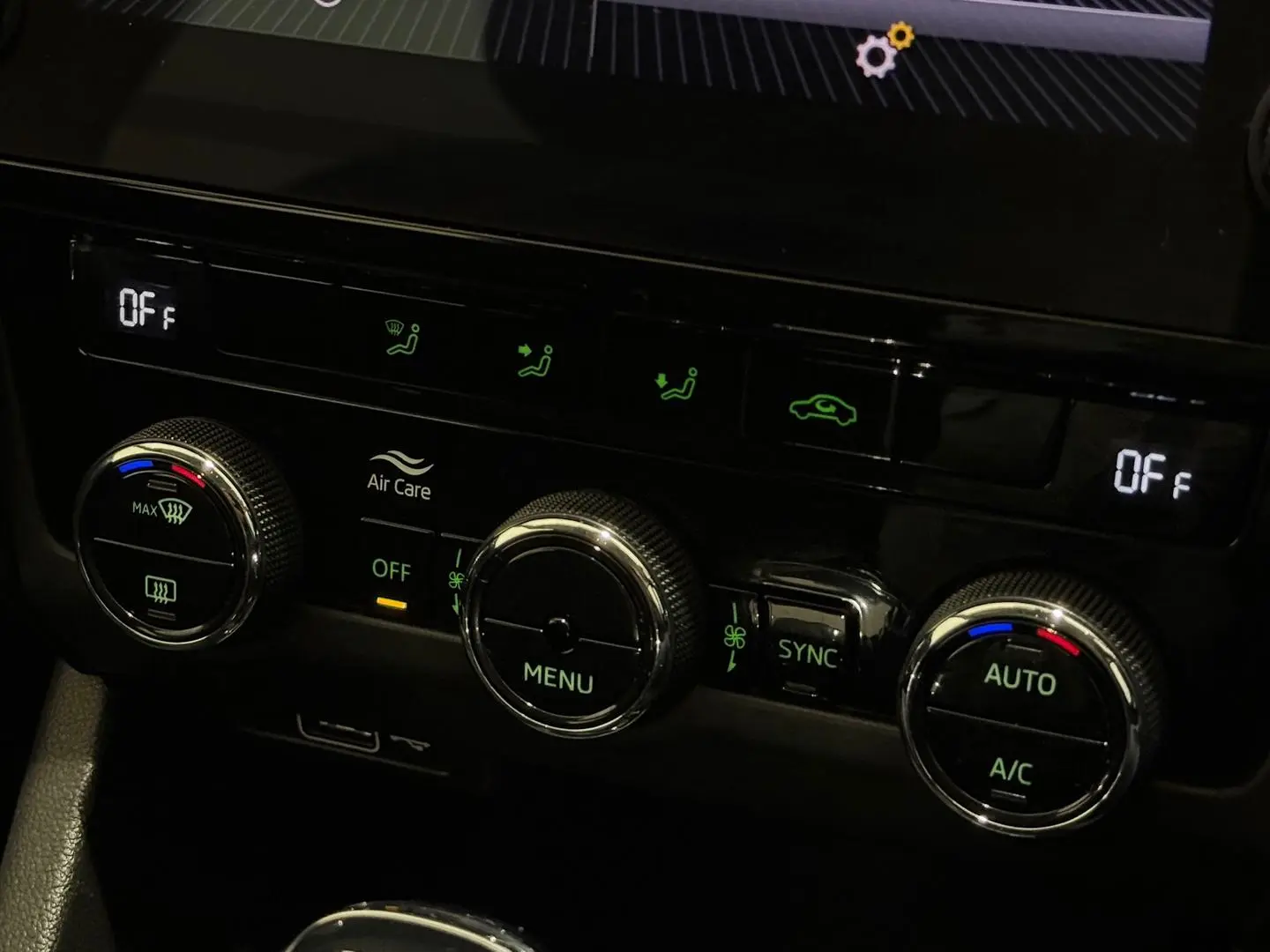 2020 SKODA Octavia Gallery Image 20