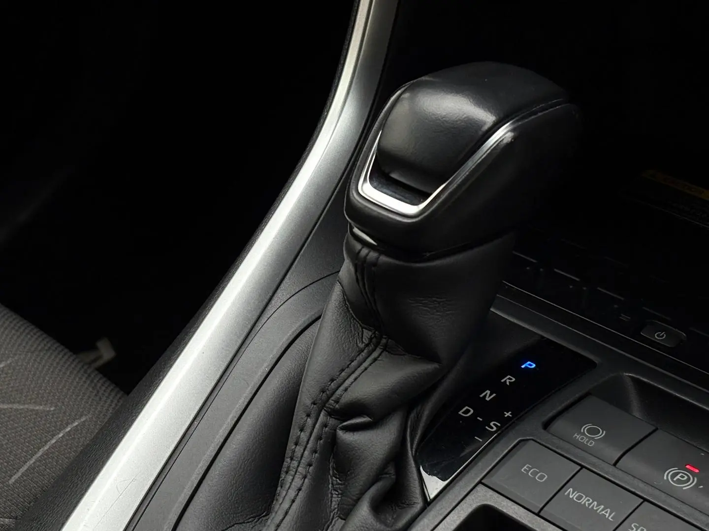 2021 Toyota RAV4 Gallery Image 21