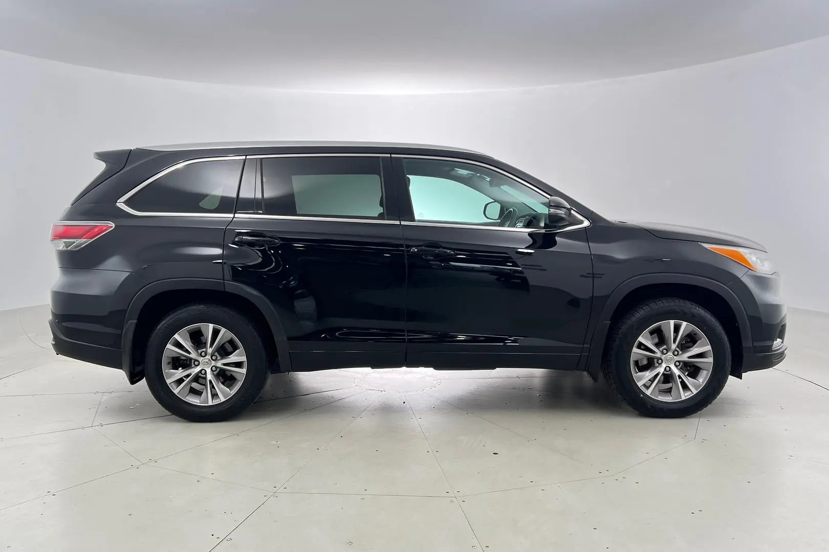 2014 Toyota Kluger Gallery Image 5